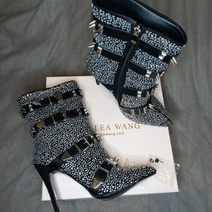 Azalea Wang Heel Boots Size 8